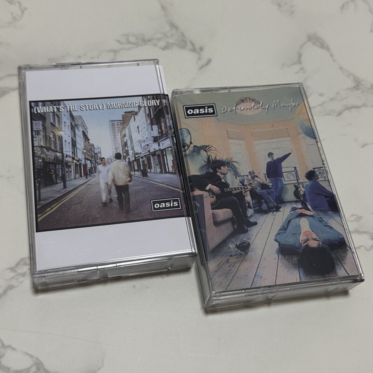 Vintage Collectibles - Oasis Britse rockband cassettebandjes met songtekstboekjes