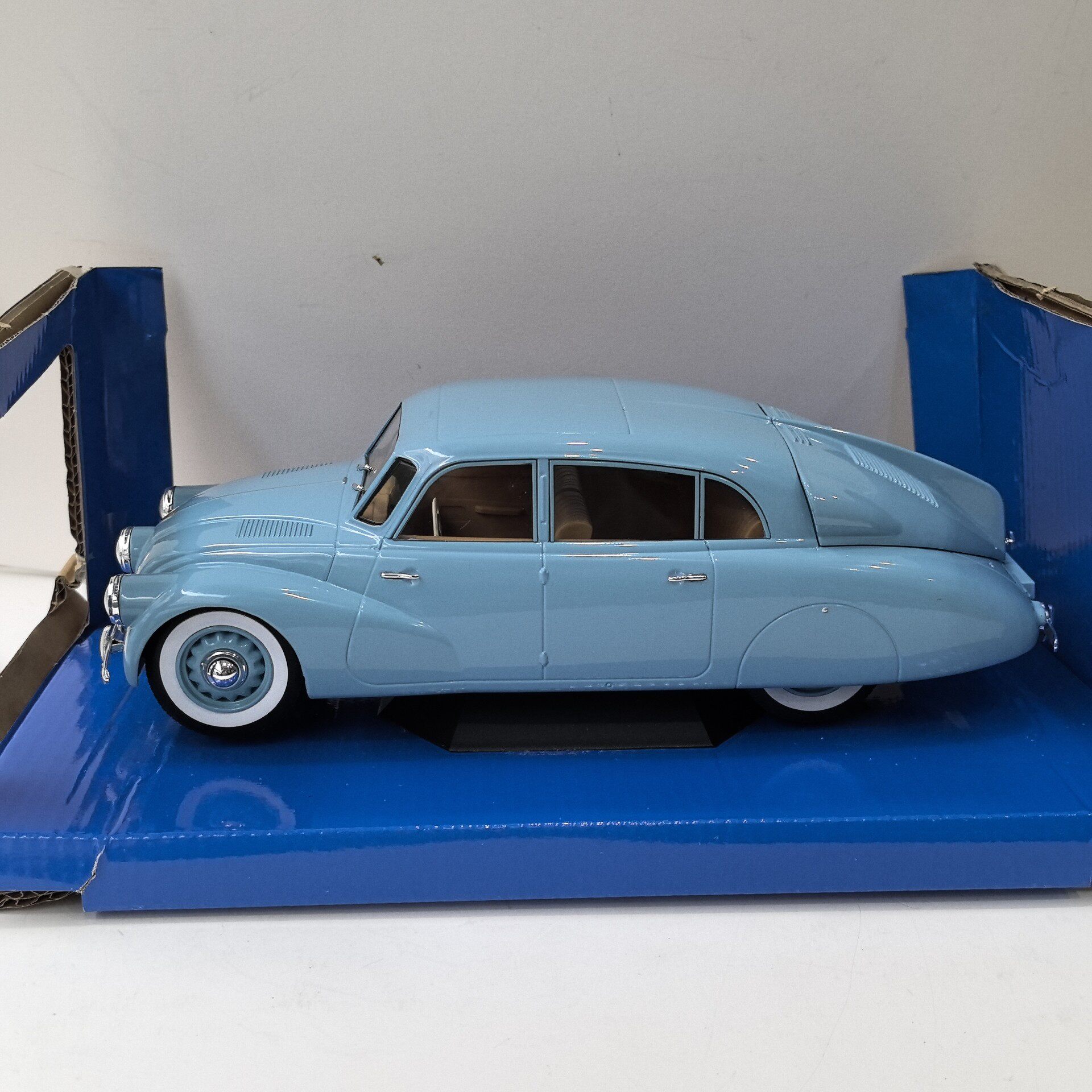 MCG Diecast 1/18 Schaal TATRA  - Vintage Collectibles recensie en prijs